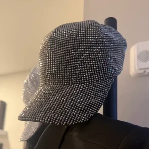 Black Rhinestone Hat | Orgullo Apparel